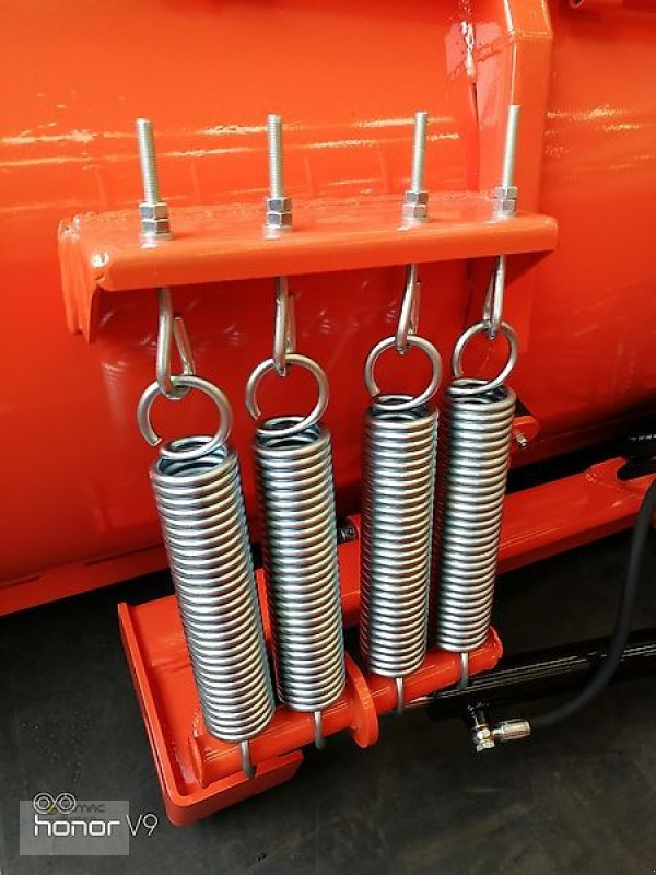 Vemac Schneeschild Geo SPFR250 250cm Schneeschieber Schneepflug NEU - كاسحة ثلوج - سيارة خدمات/ سيارة خاصة: صورة 5 Vemac Schneeschild Geo SPFR250 250cm Schneeschieber Schneepflug NEU - كاسحة ثلوج - سيارة خدمات/ سيارة خاصة: صورة 5