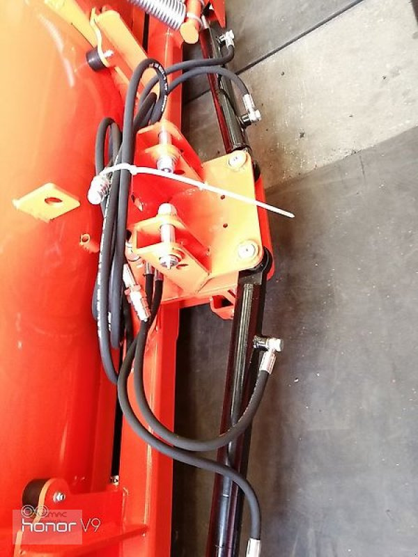 كاسحة ثلوج - سيارة خدمات/ سيارة خاصة للبيع Vemac Schneeschild Geo SPFR250 250cm Schneeschieber Schneepflug NEU: صورة 6 كاسحة ثلوج - سيارة خدمات/ سيارة خاصة للبيع Vemac Schneeschild Geo SPFR250 250cm Schneeschieber Schneepflug NEU: صورة 6