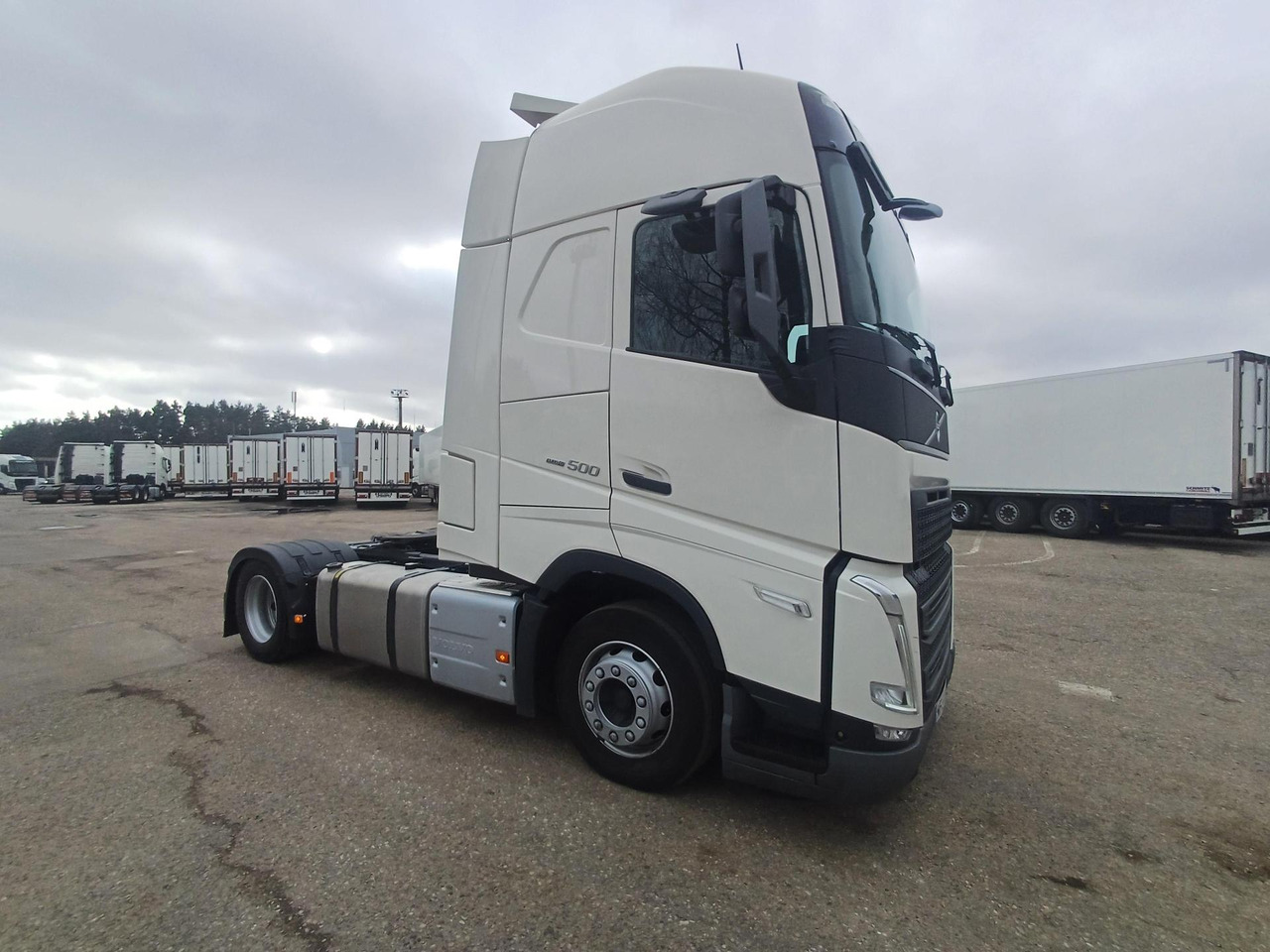 2022 Volvo FH 500 Globetrotter XL Varios - مقطورة السحب: صورة 3 2022 Volvo FH 500 Globetrotter XL Varios - مقطورة السحب: صورة 3