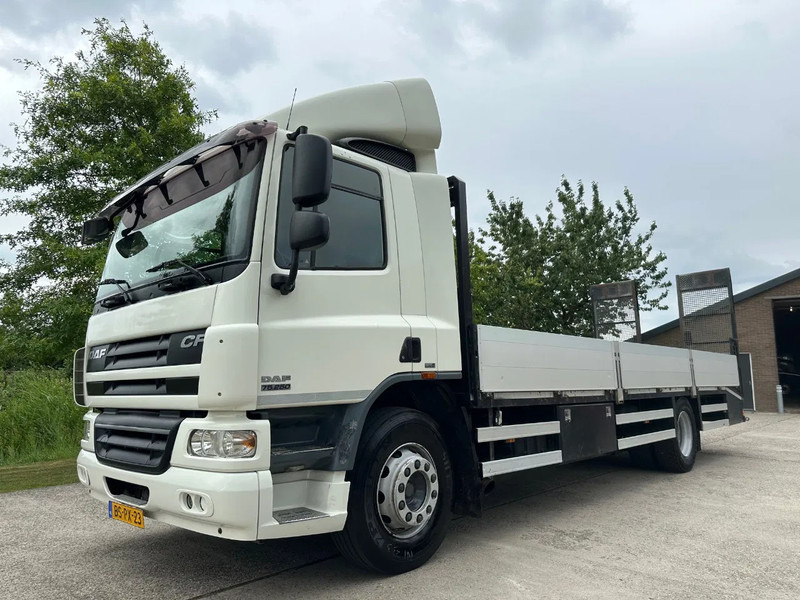 DAF CF 75.250 / NL TRUCK / EURO 5 / 4X2 / HYDRAULIC RAMPS / FULL AIR - شاحنة نقل سيارات شاحنة: صورة 1 DAF CF 75.250 / NL TRUCK / EURO 5 / 4X2 / HYDRAULIC RAMPS / FULL AIR - شاحنة نقل سيارات شاحنة: صورة 1