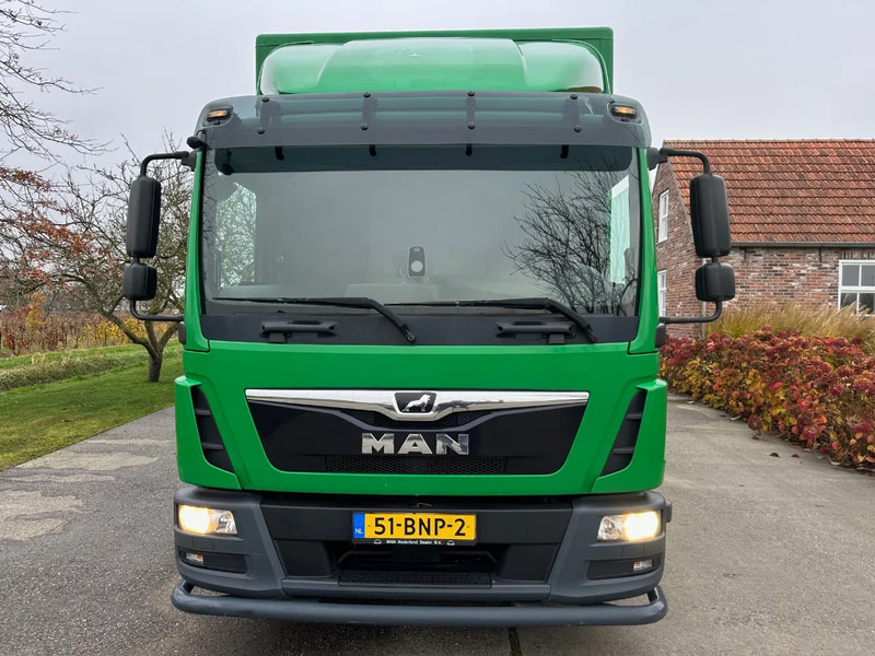 MAN TGL 10.180 / NL TRUCK / EURO6 / BOX+LIFT+SIDE DOOR / LOW KM / TOP!! - شاحنة صندوقية: صورة 2 MAN TGL 10.180 / NL TRUCK / EURO6 / BOX+LIFT+SIDE DOOR / LOW KM / TOP!! - شاحنة صندوقية: صورة 2