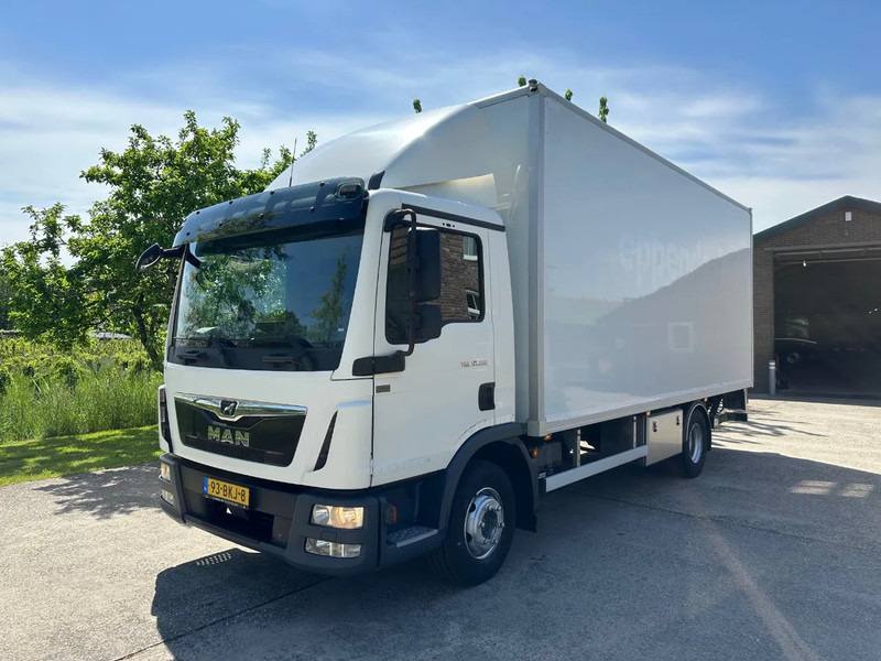 MAN TGL 10.190 / NL TRUCK / BOX / EURO 6 / MANUAL / NEW TYRES / LOADLIFT - شاحنة صندوقية: صورة 1 MAN TGL 10.190 / NL TRUCK / BOX / EURO 6 / MANUAL / NEW TYRES / LOADLIFT - شاحنة صندوقية: صورة 1