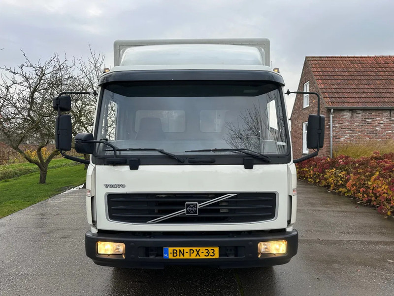 Volvo FL 612 180 / 12T / NL TRUCK / EURO3 / ANALOG / MANUAL / LEAF SPRING / BOX+LIFT / LOW KM - شاحنة صندوقية: صورة 2 Volvo FL 612 180 / 12T / NL TRUCK / EURO3 / ANALOG / MANUAL / LEAF SPRING / BOX+LIFT / LOW KM - شاحنة صندوقية: صورة 2