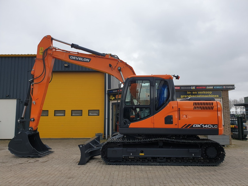Develon DX140LC - حفار زاحف: صورة 1 Develon DX140LC - حفار زاحف: صورة 1