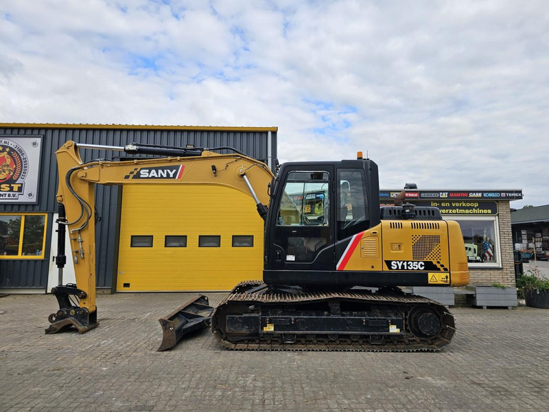 Sany SY135C - حفار زاحف: صورة 1 Sany SY135C - حفار زاحف: صورة 1