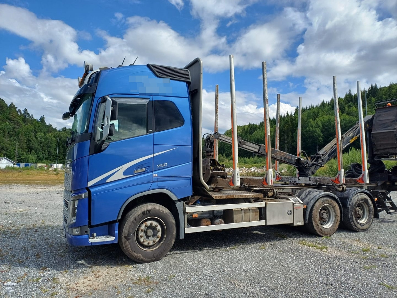 Volvo FH16 750 - شاحنة قطع الأشجار, شاحنة كرين: صورة 1 Volvo FH16 750 - شاحنة قطع الأشجار, شاحنة كرين: صورة 1