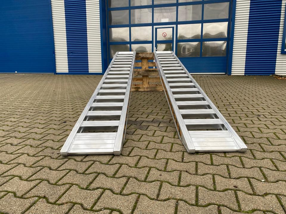 Alurampen Satz 3,50M 2000KG Minibagger Minilader Quad Auffahrrampe *INKL.19% MWST* - منحدر تحميل: صورة 3 Alurampen Satz 3,50M 2000KG Minibagger Minilader Quad Auffahrrampe *INKL.19% MWST* - منحدر تحميل: صورة 3