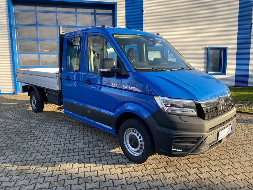 MAN TGE 3.180 4x4 Doka Pritsche Lang *INKL.19% MWT* AUTOMATIK*LED*CAM*AHK*TEMPO*STANDHZG*UVM* - شاحنة توصيل مفتوحة, الشاحنات الصغيرة كابينة مزدوجة: صورة 2 MAN TGE 3.180 4x4 Doka Pritsche Lang *INKL.19% MWT* AUTOMATIK*LED*CAM*AHK*TEMPO*STANDHZG*UVM* - شاحنة توصيل مفتوحة, الشاحنات الصغيرة كابينة مزدوجة: صورة 2
