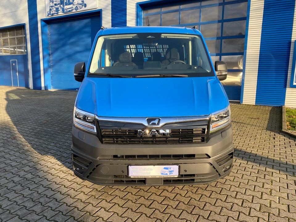 MAN TGE 3.180 4x4 Doka Pritsche Lang *INKL.19% MWT* AUTOMATIK*LED*CAM*AHK*TEMPO*STANDHZG*UVM* - شاحنة توصيل مفتوحة, الشاحنات الصغيرة كابينة مزدوجة: صورة 3 MAN TGE 3.180 4x4 Doka Pritsche Lang *INKL.19% MWT* AUTOMATIK*LED*CAM*AHK*TEMPO*STANDHZG*UVM* - شاحنة توصيل مفتوحة, الشاحنات الصغيرة كابينة مزدوجة: صورة 3
