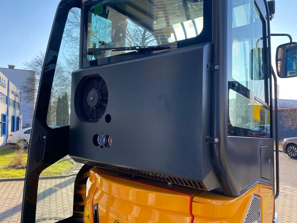 حفار صغير, مقطورة Minibagger BK2000NKSR + Tieflader + Zubehör *INKL.19% MWST*BERGER KRAUS*KUBOTA* KLIMA*SCHWENKARM*VERSTELLFAHRWERK*: صورة 17