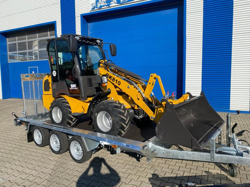 Radlader/Hoflader BK810 inkl. Tieflader und Kehrmaschinenpaket *INKL.19% MWST*BERGER KRAUS* KUBOTA*EURO*CE* - لودر مفصلي صغير: صورة 2 Radlader/Hoflader BK810 inkl. Tieflader und Kehrmaschinenpaket *INKL.19% MWST*BERGER KRAUS* KUBOTA*EURO*CE* - لودر مفصلي صغير: صورة 2