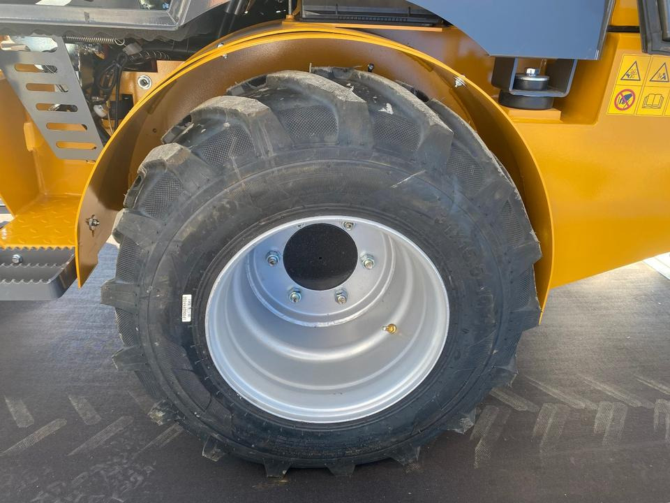 Radlader/Hoflader BK810 inkl. Tieflader und Winterpaket *INKL.19% MWST*BERGER KRAUS* KUBOTA*EURO*CE* - لودر مفصلي صغير: صورة 4 Radlader/Hoflader BK810 inkl. Tieflader und Winterpaket *INKL.19% MWST*BERGER KRAUS* KUBOTA*EURO*CE* - لودر مفصلي صغير: صورة 4