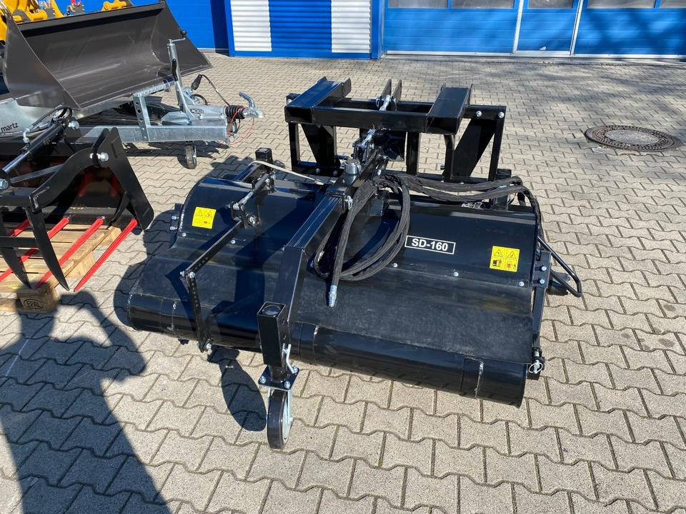 Radlader/Hoflader BK810 inkl. Tieflader und großem Zubehörpaket *INKL.19% MWST*BERGER KRAUS* KUBOTA*EURO*CE* - لودر مفصلي صغير: صورة 2 Radlader/Hoflader BK810 inkl. Tieflader und großem Zubehörpaket *INKL.19% MWST*BERGER KRAUS* KUBOTA*EURO*CE* - لودر مفصلي صغير: صورة 2