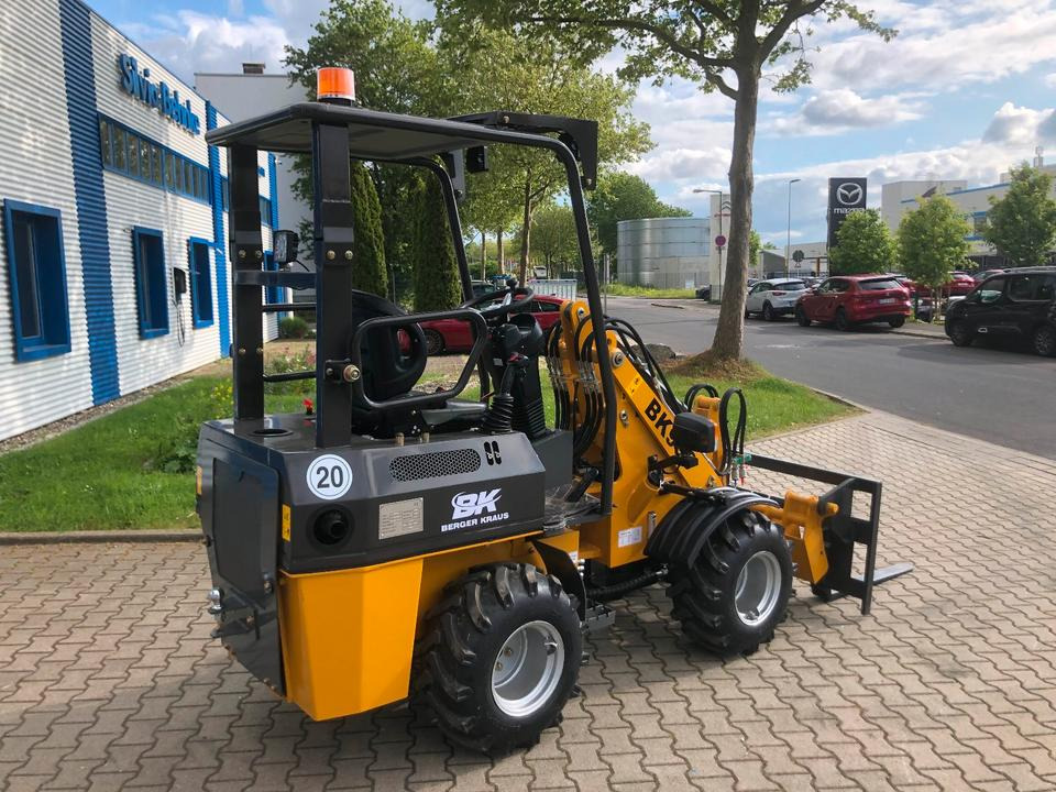 Radlader / Hoflader BK906 *INKL.19% MWST*PERKINS*BERGER KRAUS*GABELPAKET*CE*EURO - لودر مفصلي صغير: صورة 5 Radlader / Hoflader BK906 *INKL.19% MWST*PERKINS*BERGER KRAUS*GABELPAKET*CE*EURO - لودر مفصلي صغير: صورة 5