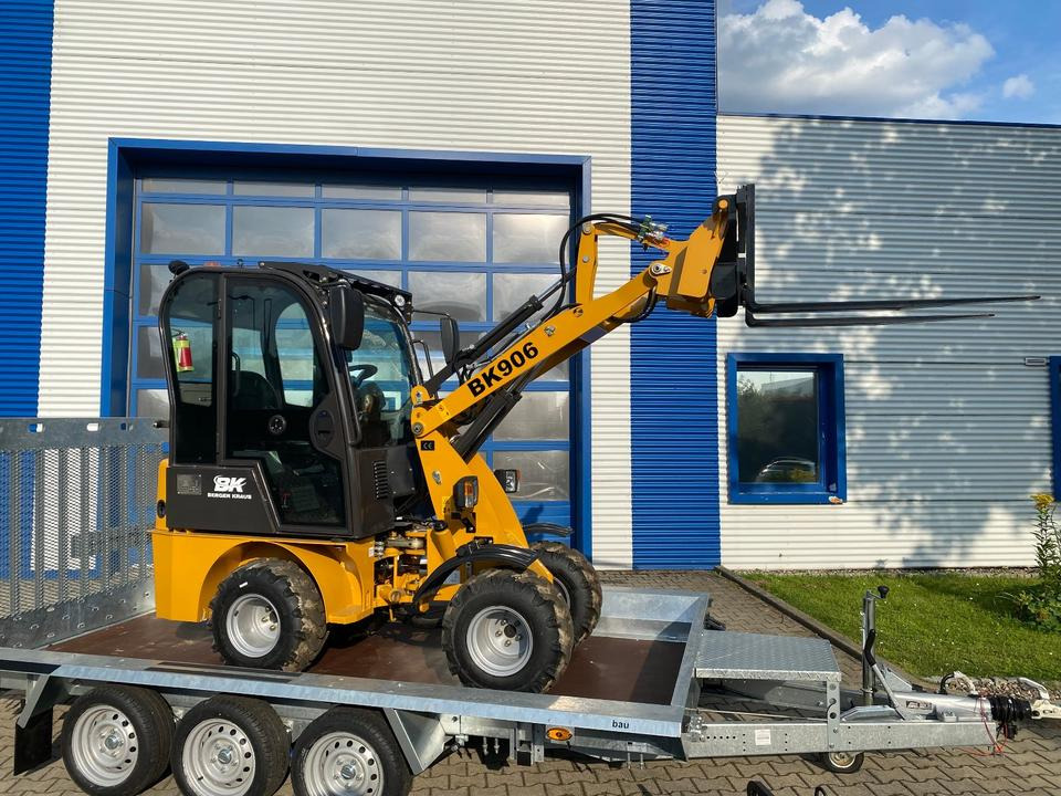 Radlader/Hoflader BK906 Kabine inkl. Tieflader und Gabel/Schaufelpaket *INKL.19% MWST*BERGER KRAUS*PERKINS*SOFORT!* - لودر مفصلي صغير, مقطورة: صورة 4 Radlader/Hoflader BK906 Kabine inkl. Tieflader und Gabel/Schaufelpaket *INKL.19% MWST*BERGER KRAUS*PERKINS*SOFORT!* - لودر مفصلي صغير, مقطورة: صورة 4