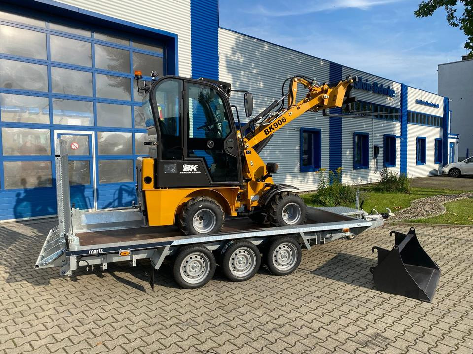 Radlader/Hoflader BK906 Kabine inkl. Tieflader und Gabel/Schaufelpaket *INKL.19% MWST*BERGER KRAUS*PERKINS*SOFORT!* - لودر مفصلي صغير: صورة 5 Radlader/Hoflader BK906 Kabine inkl. Tieflader und Gabel/Schaufelpaket *INKL.19% MWST*BERGER KRAUS*PERKINS*SOFORT!* - لودر مفصلي صغير: صورة 5