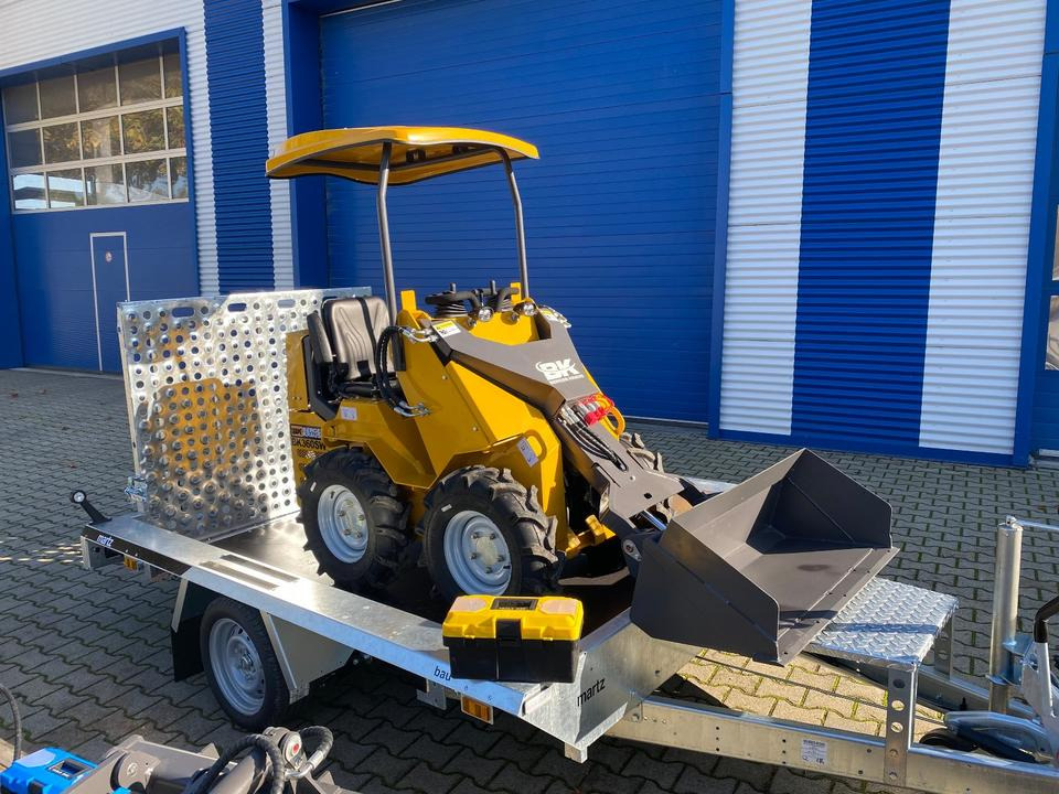 Radlader/Mini-Radlader BK360SW inkl. Tieflader und großem Zubehör *INKL.19% MWST*BERGER KRAUS*B&S MOTOR*SOFORT!* - لودر مفصلي صغير, مقطورة: صورة 3 Radlader/Mini-Radlader BK360SW inkl. Tieflader und großem Zubehör *INKL.19% MWST*BERGER KRAUS*B&S MOTOR*SOFORT!* - لودر مفصلي صغير, مقطورة: صورة 3