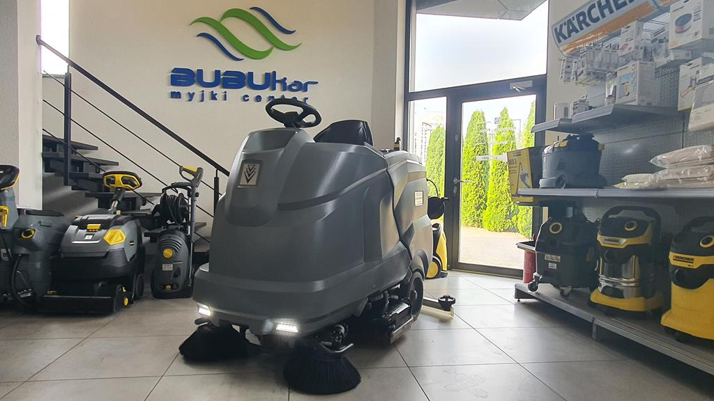 KÄRCHER Szorowarka Zamiatarka KARCHER B200 R Dose SB Serwis GWARANCJA 2019 YEAR - ماكينة فرك وتجفيف: صورة 2 KÄRCHER Szorowarka Zamiatarka KARCHER B200 R Dose SB Serwis GWARANCJA 2019 YEAR - ماكينة فرك وتجفيف: صورة 2