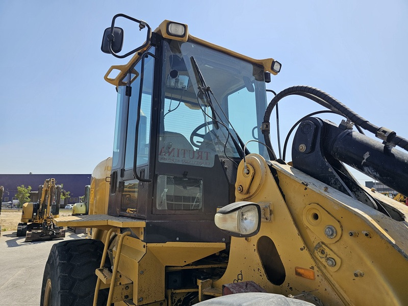 اللودر بعجل CATERPILLAR 930G: صورة 7