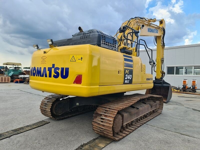 Komatsu PC240NLC-11 - حفار زاحف: صورة 3 Komatsu PC240NLC-11 - حفار زاحف: صورة 3