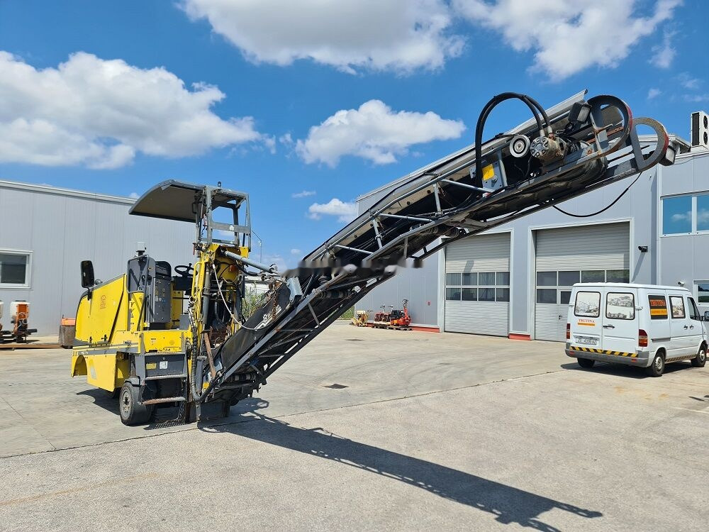 Wirtgen W50 - ماكينة الكشط على البارد: صورة 2 Wirtgen W50 - ماكينة الكشط على البارد: صورة 2