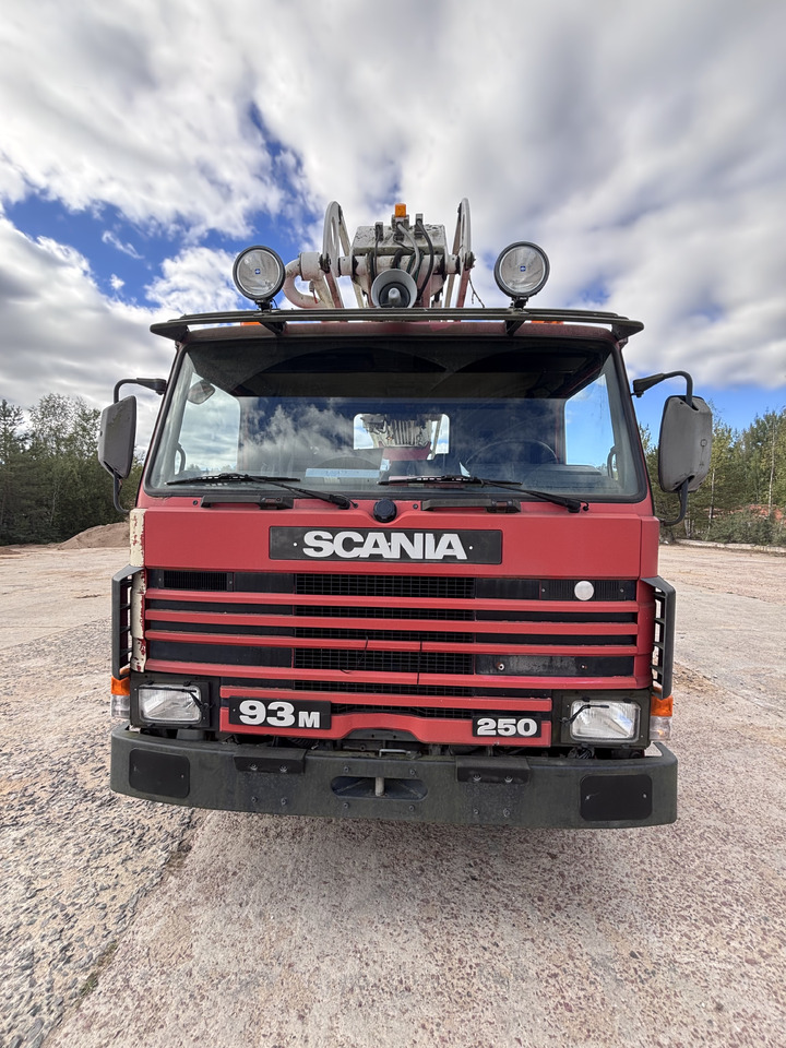 SCANIA - شاحنة حريق: صورة 2 SCANIA - شاحنة حريق: صورة 2