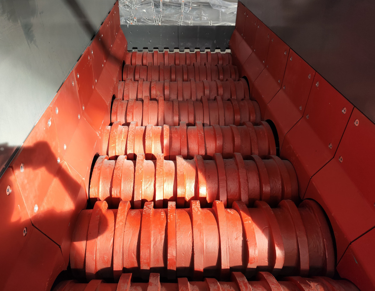 CONSTMACH High-Performance Wobbler Feeder for Continuous Material Flow | Industrial-Grade Feeder System - آلات التعدين: صورة 2 CONSTMACH High-Performance Wobbler Feeder for Continuous Material Flow | Industrial-Grade Feeder System - آلات التعدين: صورة 2