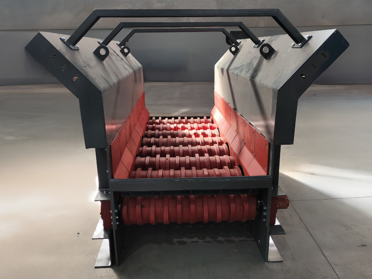 CONSTMACH High-Performance Wobbler Feeder for Continuous Material Flow | Industrial-Grade Feeder System - آلات التعدين: صورة 3 CONSTMACH High-Performance Wobbler Feeder for Continuous Material Flow | Industrial-Grade Feeder System - آلات التعدين: صورة 3