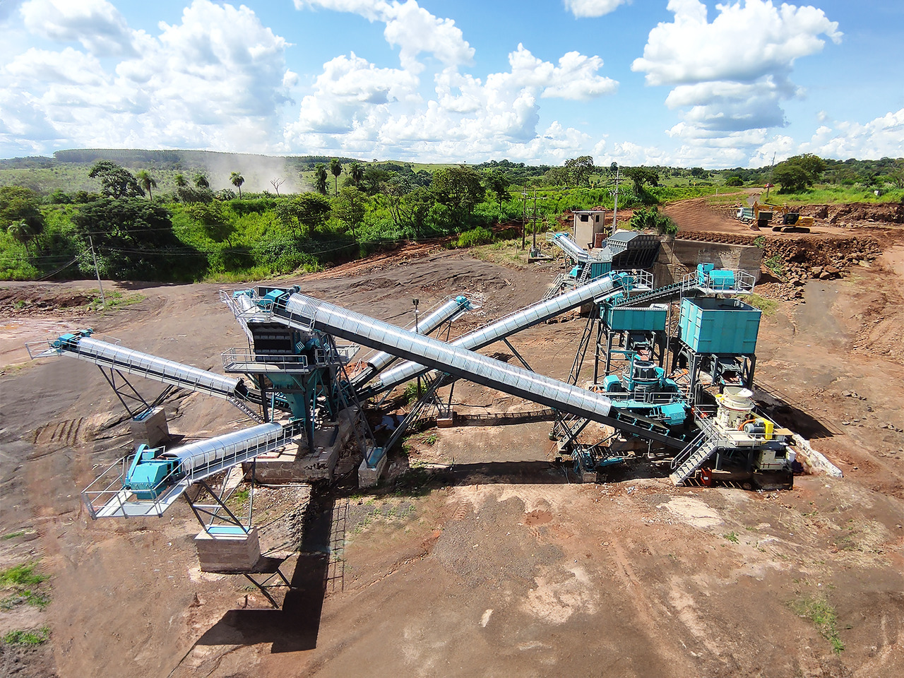 Constmach Stationäre Basalt Steinbrechanlage 250-300 t/h - كسارة: صورة 4 Constmach Stationäre Basalt Steinbrechanlage 250-300 t/h - كسارة: صورة 4