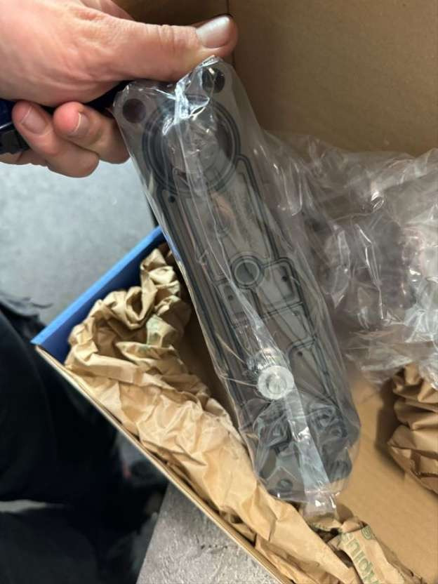 ZF Ventilblock fr 16S Getriebe MAN Iveco - صمام - شاحنة: صورة 4 ZF Ventilblock fr 16S Getriebe MAN Iveco - صمام - شاحنة: صورة 4