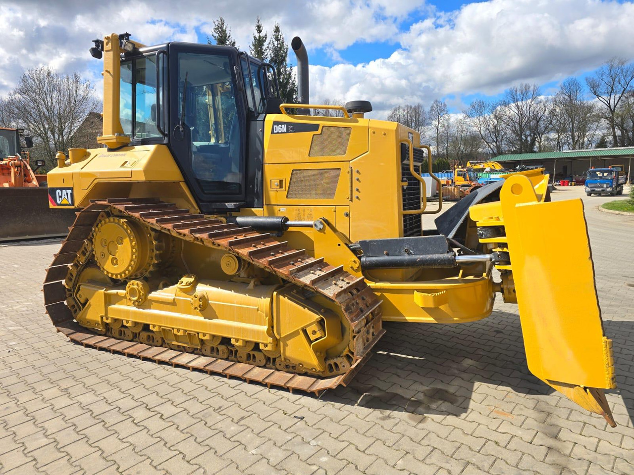 CATERPILLAR D 6 N XL - بلدوزر: صورة 5 CATERPILLAR D 6 N XL - بلدوزر: صورة 5