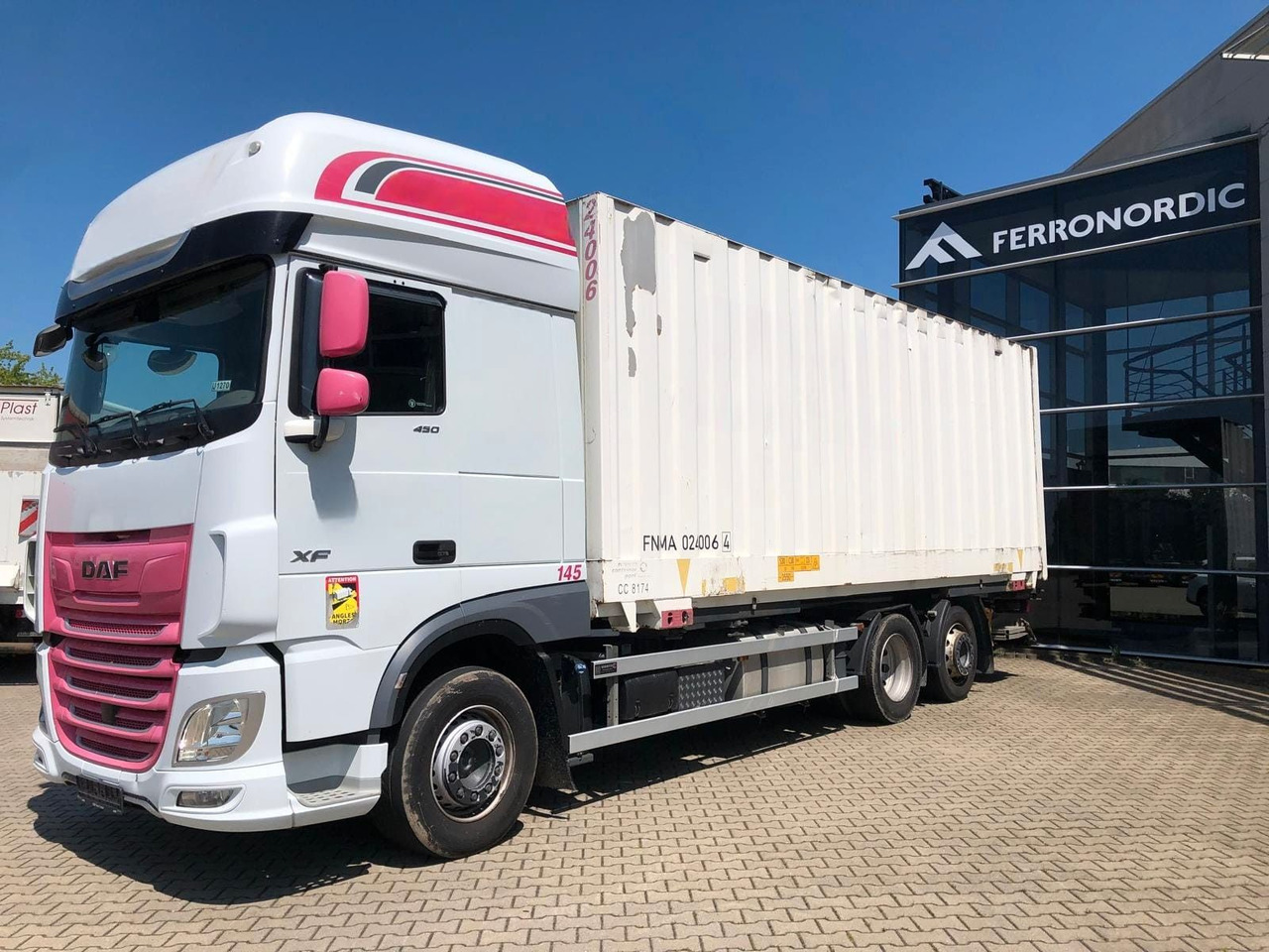 DAF XF450 SSC Lenk/Lift*LBW*AHK*Standklima - شاحنة صندوقية: صورة 2 DAF XF450 SSC Lenk/Lift*LBW*AHK*Standklima - شاحنة صندوقية: صورة 2