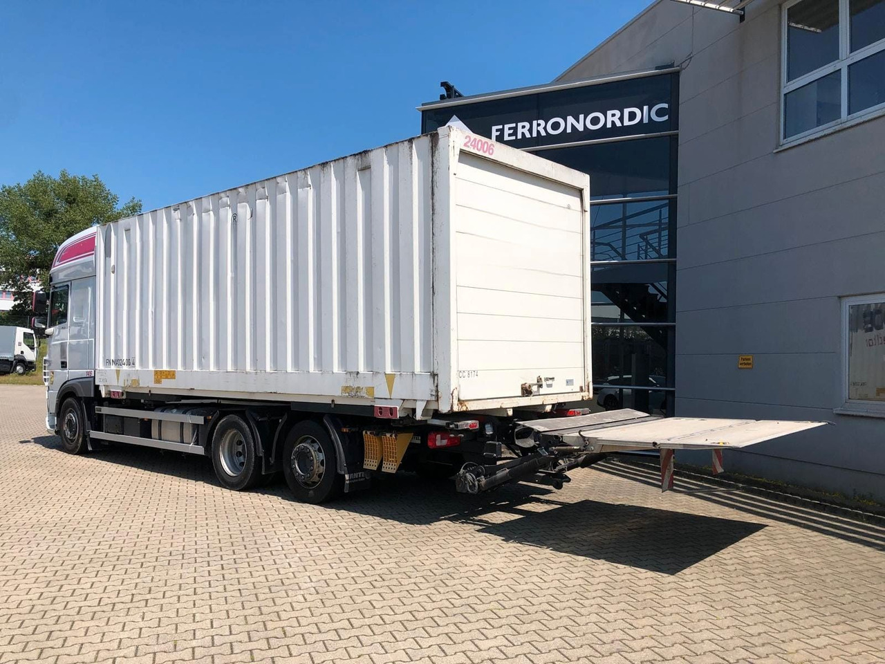 DAF XF450 SSC Lenk/Lift*LBW*AHK*Standklima - شاحنة صندوقية: صورة 4 DAF XF450 SSC Lenk/Lift*LBW*AHK*Standklima - شاحنة صندوقية: صورة 4