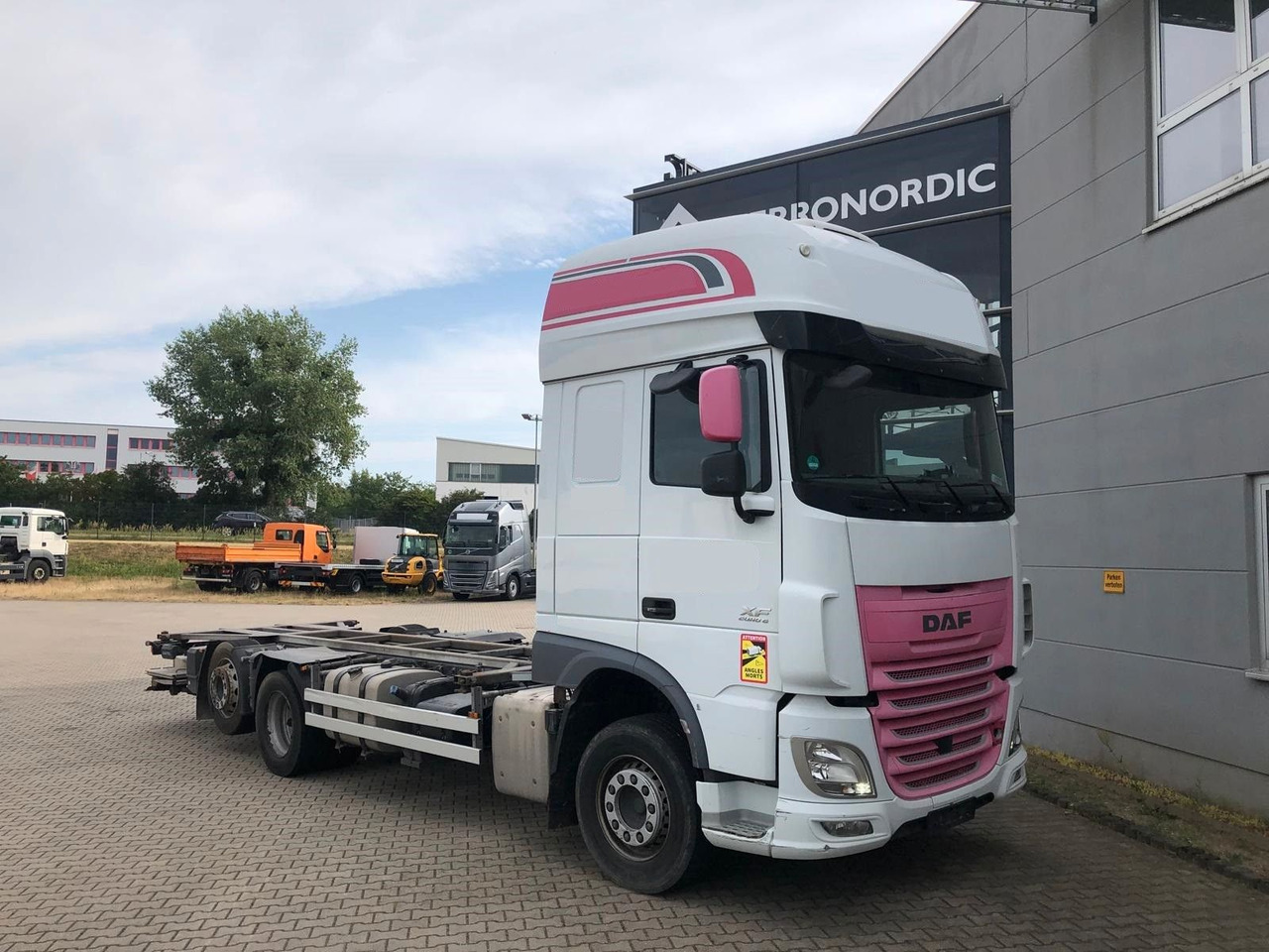 DAF XF460SSC Lenk/Lift*LBW*Standkl*Mega*NeueKuppl. - ناقلة حاويات/ شاحنة حاويات: صورة 1 DAF XF460SSC Lenk/Lift*LBW*Standkl*Mega*NeueKuppl. - ناقلة حاويات/ شاحنة حاويات: صورة 1