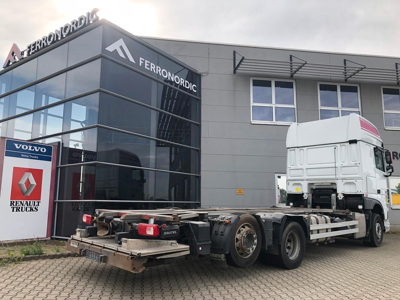 DAF XF460SSC Lenk/Lift*LBW*Standkl*Mega*NeueKuppl. - ناقلة حاويات/ شاحنة حاويات: صورة 4 DAF XF460SSC Lenk/Lift*LBW*Standkl*Mega*NeueKuppl. - ناقلة حاويات/ شاحنة حاويات: صورة 4