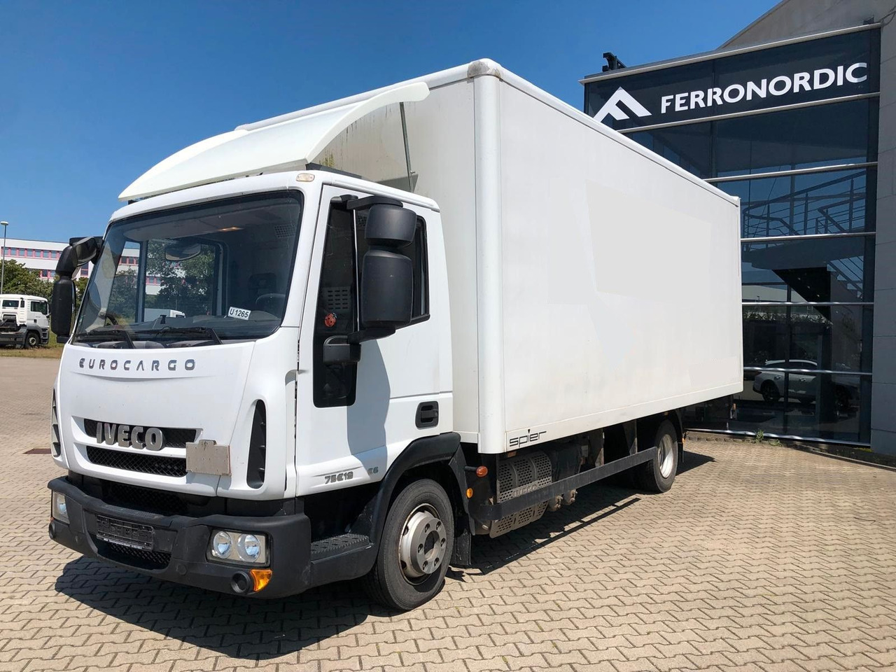 Iveco 75 E 190 Koffer*LBW*Schalter*Blatt/Luft*Klima - شاحنة بصندوق مغلق: صورة 4 Iveco 75 E 190 Koffer*LBW*Schalter*Blatt/Luft*Klima - شاحنة بصندوق مغلق: صورة 4