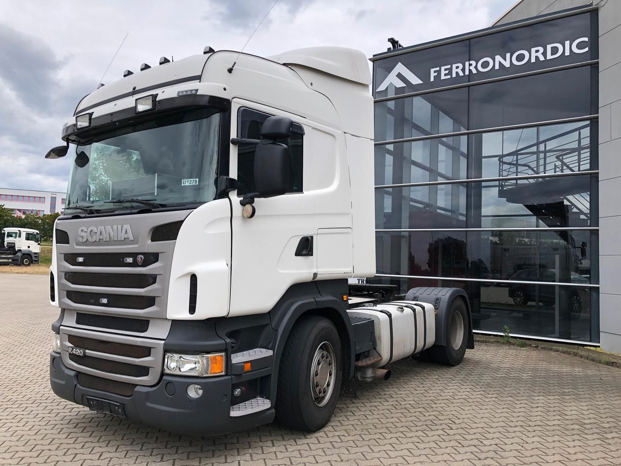 Scania R420 PTO*Automatik mit Kupplungspedale - مقطورة السحب: صورة 2 Scania R420 PTO*Automatik mit Kupplungspedale - مقطورة السحب: صورة 2