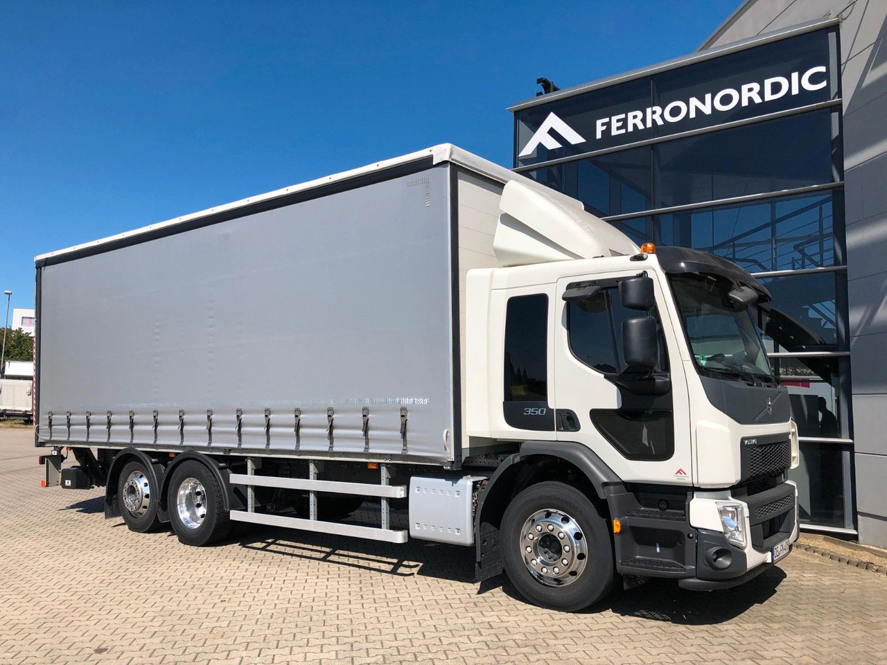 Volvo FE 350 26T 6x2 Lenkachse*ALU*LBW*EDSCHA - شاحنة ذات ستائر جانبية: صورة 1 Volvo FE 350 26T 6x2 Lenkachse*ALU*LBW*EDSCHA - شاحنة ذات ستائر جانبية: صورة 1