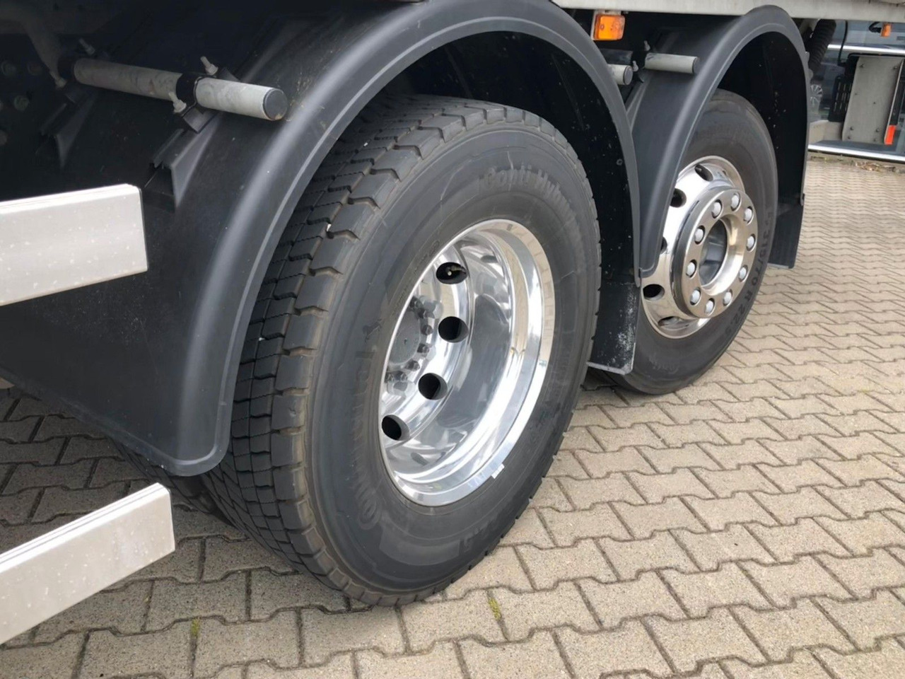 Volvo FE 350 6x2 Lenkachse*ALU*LBW*EDSCHA - شاحنة ذات ستائر جانبية: صورة 5 Volvo FE 350 6x2 Lenkachse*ALU*LBW*EDSCHA - شاحنة ذات ستائر جانبية: صورة 5