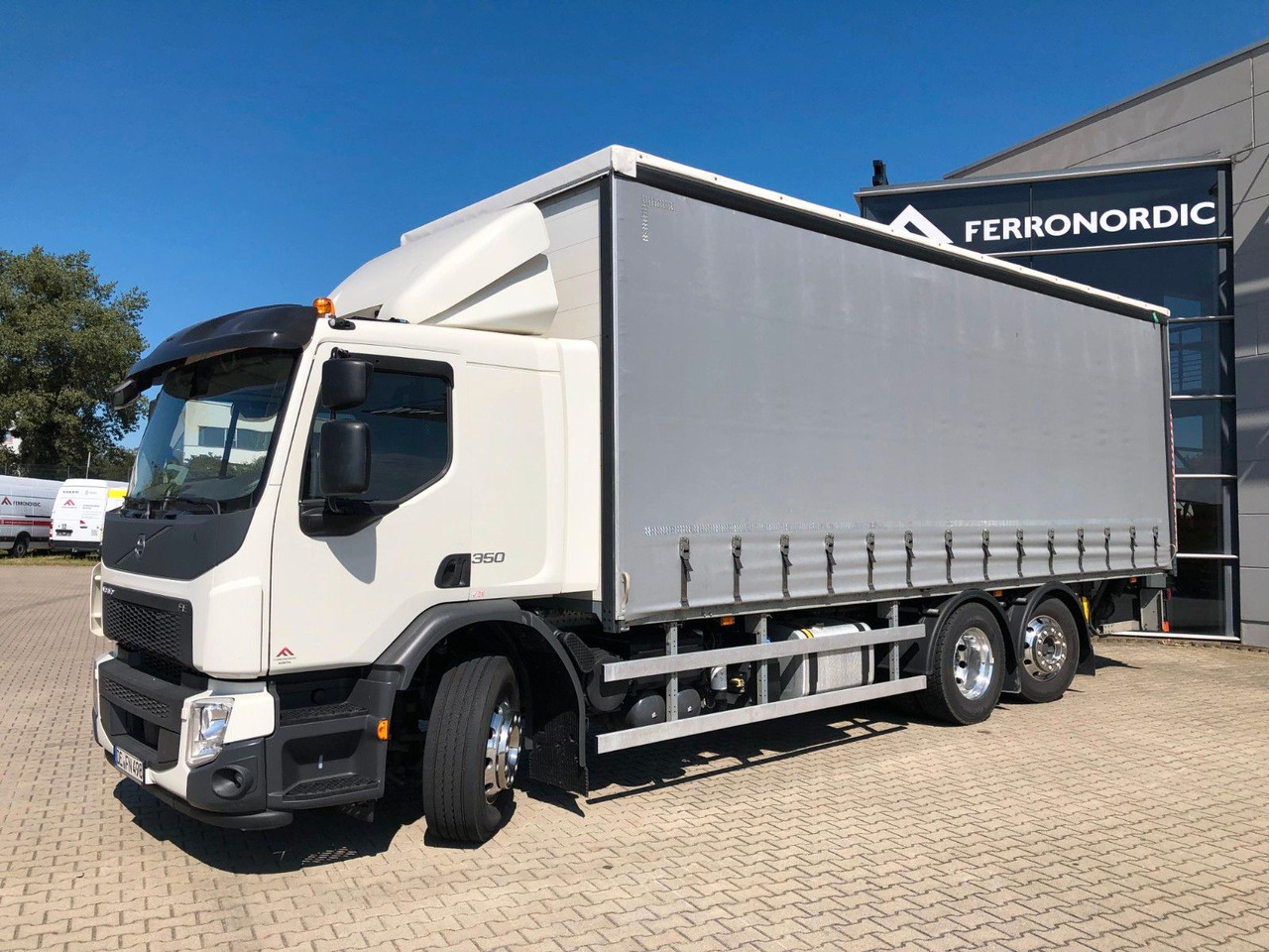 Volvo FE 350 6x2 Lenkachse*ALU*LBW*EDSCHA - شاحنة ذات ستائر جانبية: صورة 2 Volvo FE 350 6x2 Lenkachse*ALU*LBW*EDSCHA - شاحنة ذات ستائر جانبية: صورة 2
