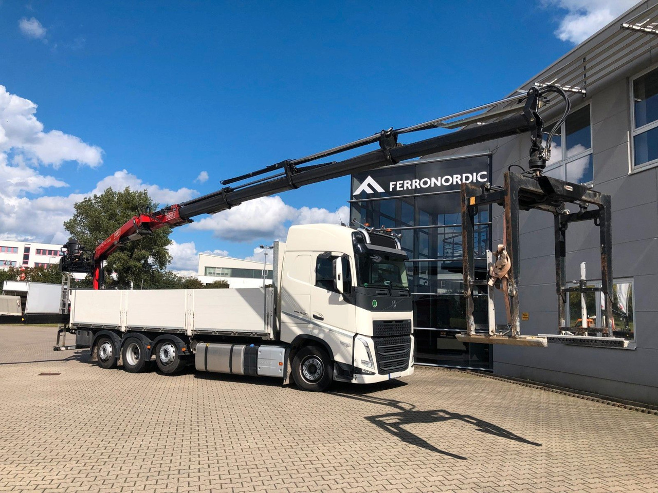 Volvo FH460 8x2 TRIDEM VLA&NLA gelenkt*FASSI F215AS.24 - شاحنات مسطحة, شاحنة كرين: صورة 2 Volvo FH460 8x2 TRIDEM VLA&NLA gelenkt*FASSI F215AS.24 - شاحنات مسطحة, شاحنة كرين: صورة 2