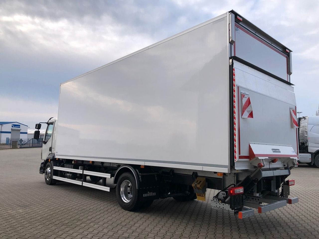 Volvo FL16.280 VollLuft*LBW *Carrier Supra850*a.Miete - شاحنة ذات مبرد: صورة 3 Volvo FL16.280 VollLuft*LBW *Carrier Supra850*a.Miete - شاحنة ذات مبرد: صورة 3