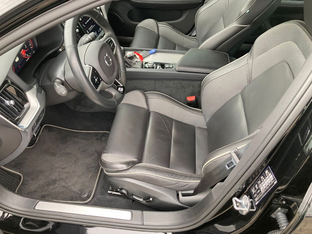 Volvo S60 T5 Lim. R-Design Volvo S60 T5 Lim. R-Design - سيدان: صورة 4 Volvo S60 T5 Lim. R-Design Volvo S60 T5 Lim. R-Design - سيدان: صورة 4