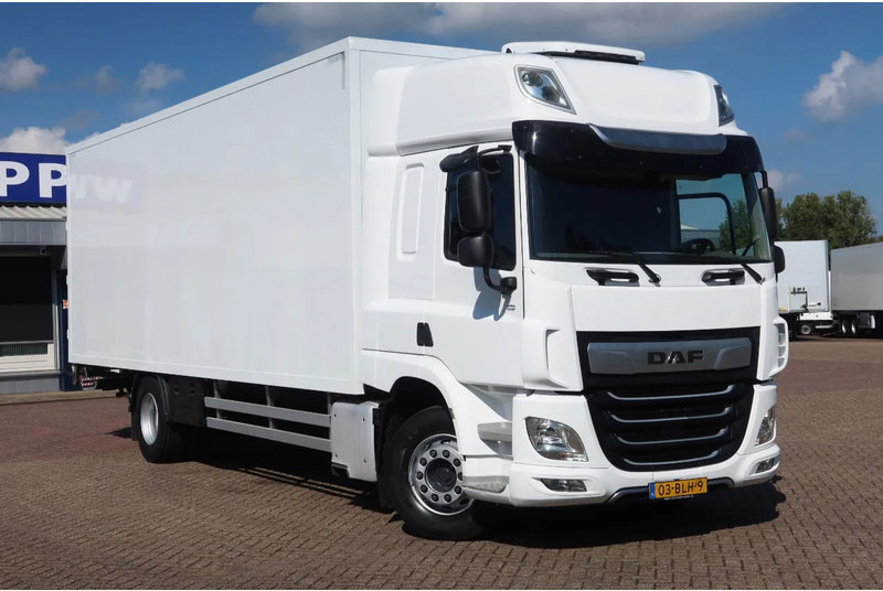 DAF CF 410 Bak+Klep Dhollandia 2.000 kg Slaapcabine - شاحنة صندوقية: صورة 2 DAF CF 410 Bak+Klep Dhollandia 2.000 kg Slaapcabine - شاحنة صندوقية: صورة 2