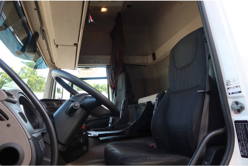 DAF CF 410 Bak+Klep Dhollandia 2.000 kg Slaapcabine - شاحنة صندوقية: صورة 5 DAF CF 410 Bak+Klep Dhollandia 2.000 kg Slaapcabine - شاحنة صندوقية: صورة 5