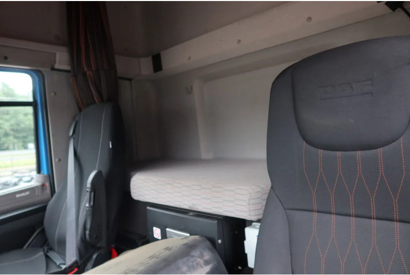 DAF CF 410 Bakwagen + Onderschuif klep - شاحنة صندوقية: صورة 5 DAF CF 410 Bakwagen + Onderschuif klep - شاحنة صندوقية: صورة 5