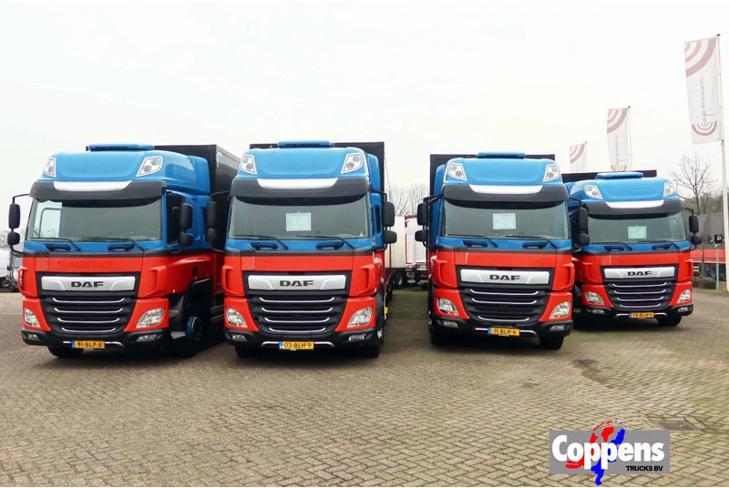 DAF CF 410 Bakwagen + trailer 2x Dhollandia 2000 KG klep - شاحنة صندوقية: صورة 1 DAF CF 410 Bakwagen + trailer 2x Dhollandia 2000 KG klep - شاحنة صندوقية: صورة 1