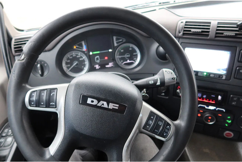 DAF CF 410 Bakwagen + trailer 2x Dhollandia 2000 KG klep - شاحنة صندوقية: صورة 5 DAF CF 410 Bakwagen + trailer 2x Dhollandia 2000 KG klep - شاحنة صندوقية: صورة 5