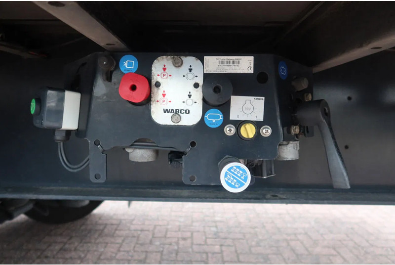 Kögel SN 24 Schuifzeil, Schuifdak, lift as, stuur-as, Rongen gaten + ice killer. - نصف مقطورة بستائر جانبية: صورة 5 Kögel SN 24 Schuifzeil, Schuifdak, lift as, stuur-as, Rongen gaten + ice killer. - نصف مقطورة بستائر جانبية: صورة 5