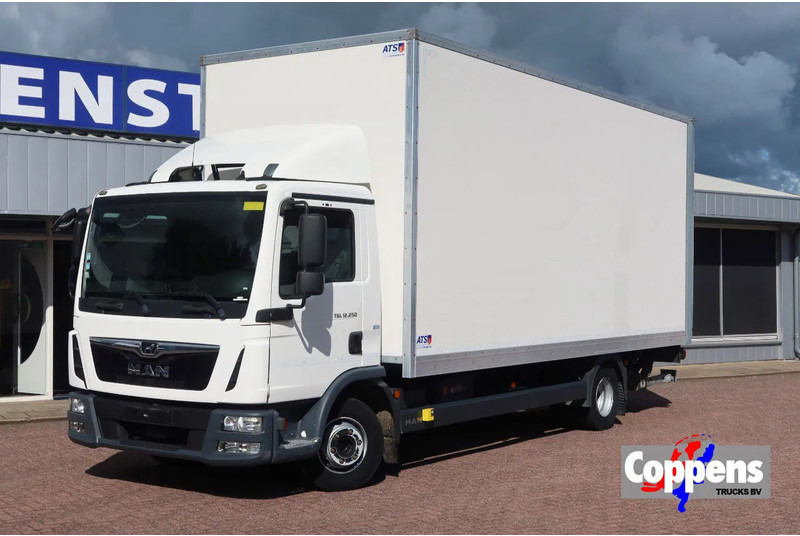 MAN TGL 12.250 Bakwagen + Laadklep DHollandia 2000 kg - شاحنة صندوقية: صورة 1 MAN TGL 12.250 Bakwagen + Laadklep DHollandia 2000 kg - شاحنة صندوقية: صورة 1